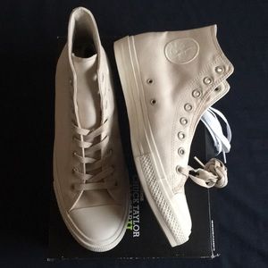 Converse Chuck Taylor II Size 10 Off White